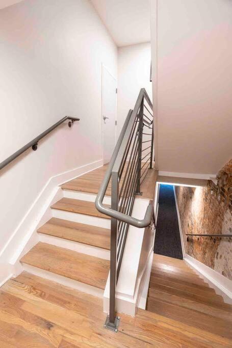 Spacious 2 Bed 2 Bath Downtown Otr Condo Minutes Walk To The Reds Bengals Stadium & More! Cincinnati Exterior photo